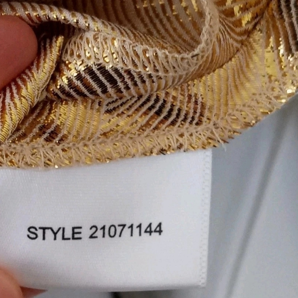 Tory Burch Silk Blend Luxe Gold Metallic Top $350 Stephanie Collection. Like New - Picture 12 of 13